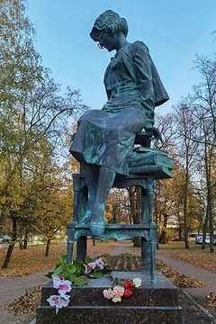 Памятник Анне Зеленовой.