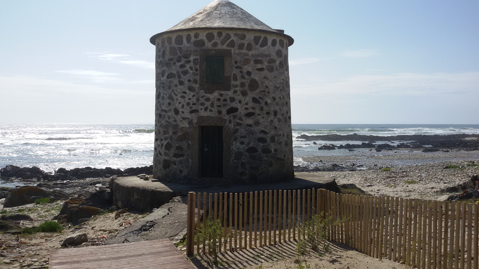 Moinhos de Vento de Areosa (Praia do Porto de Vinha)