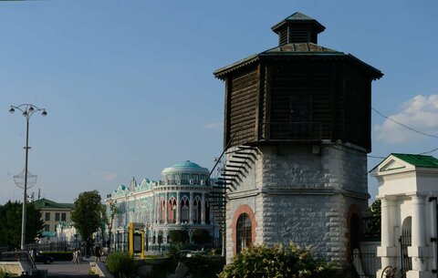 Водонапорная башня на Плотинке в историческом сквере