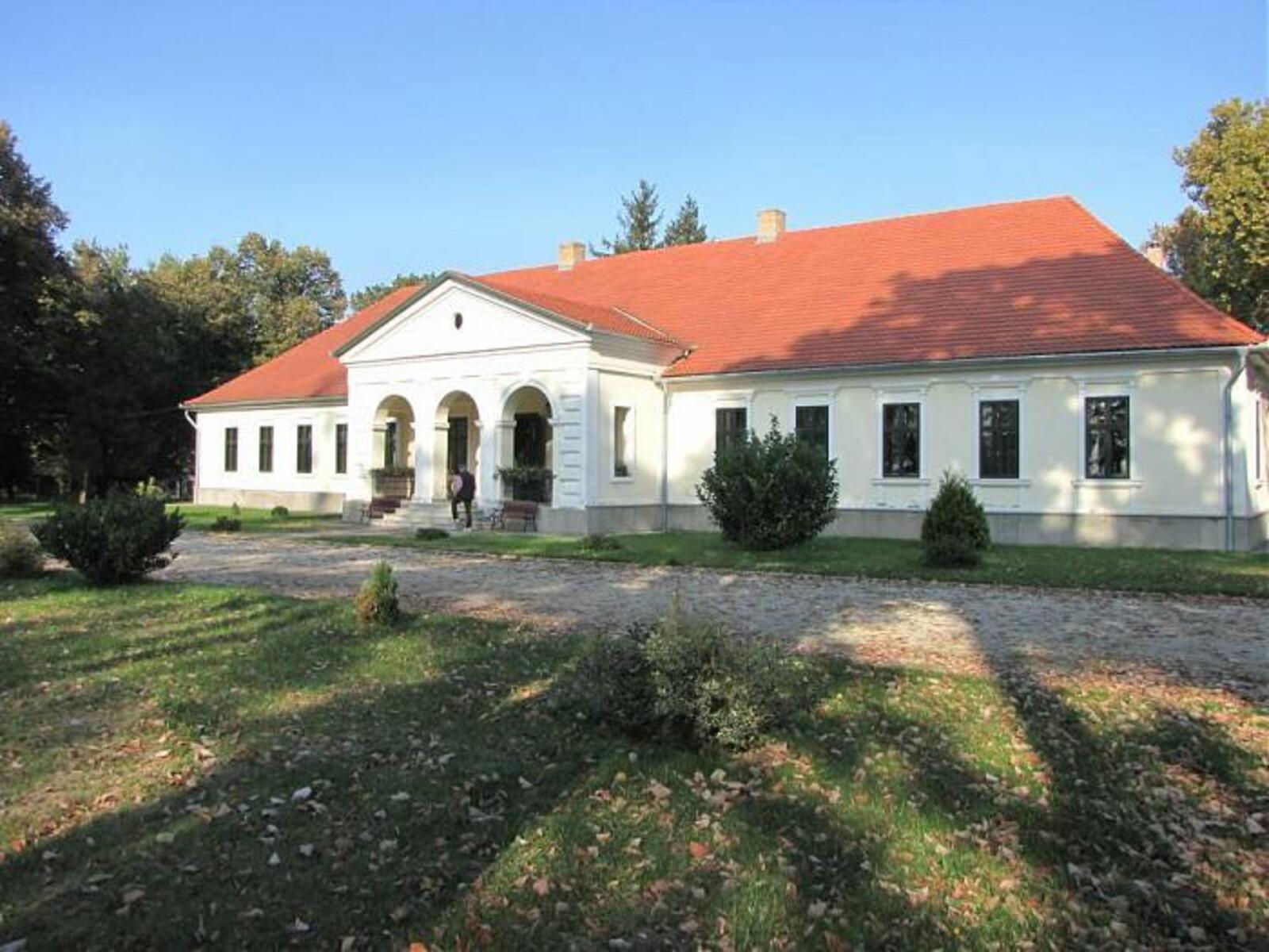 Perczel-Weber-kúria, Bonyhád