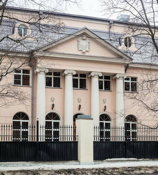 Вилла «Черный лебедь» (Нарышкинская аллея, д. 5, стр. 1)