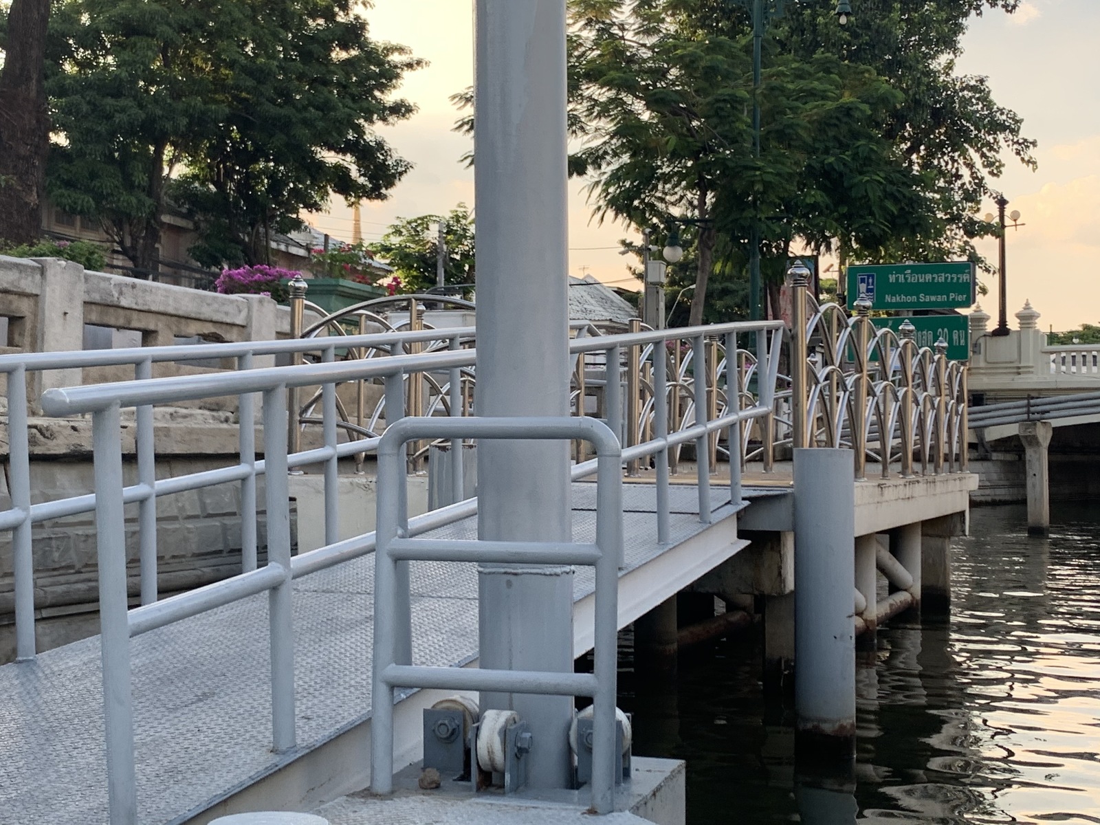 ท่าเรือนครสวรรค์ คลองผดุงกรุงเกษม