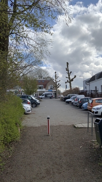Linksaf richting de Banpaal