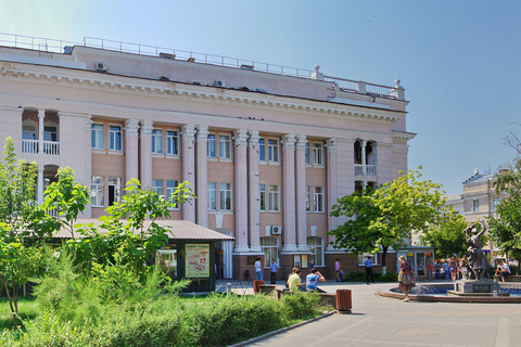 Ростовская государственная консерватория им. Сергея Рахманинова, ул. Большая Садовая, 44