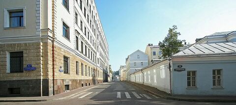 Армянский переулок. Лазаревы