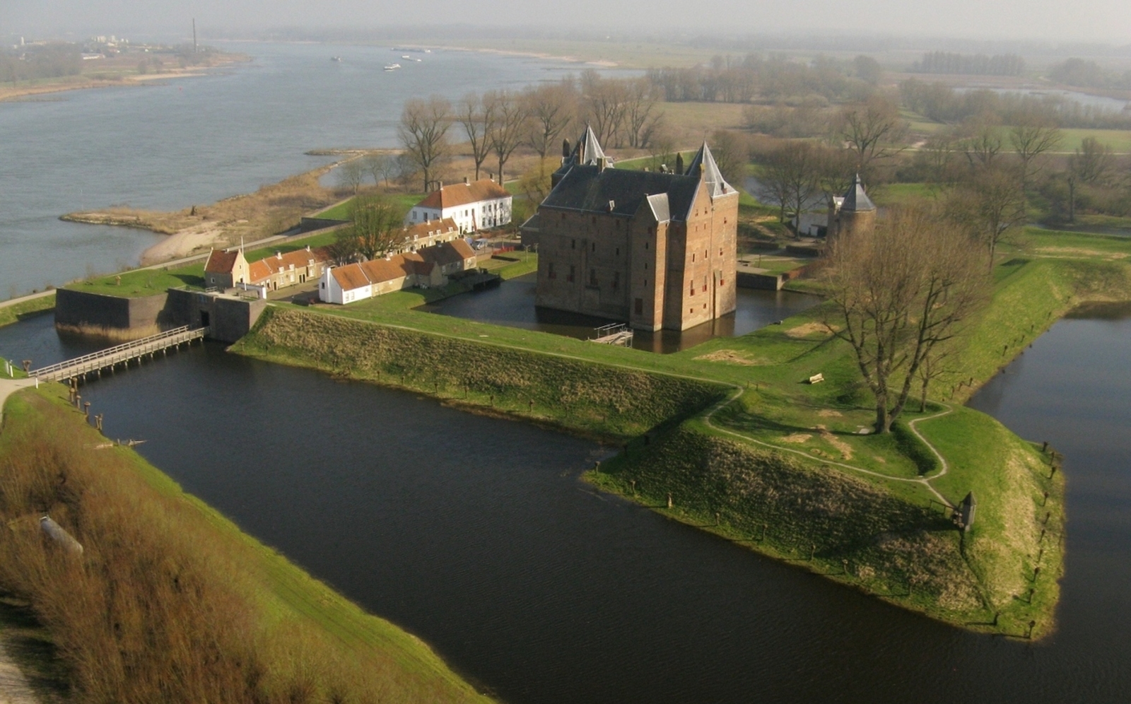 Schloss Loevestein – Ein Gefängnis für besonders Kluge  