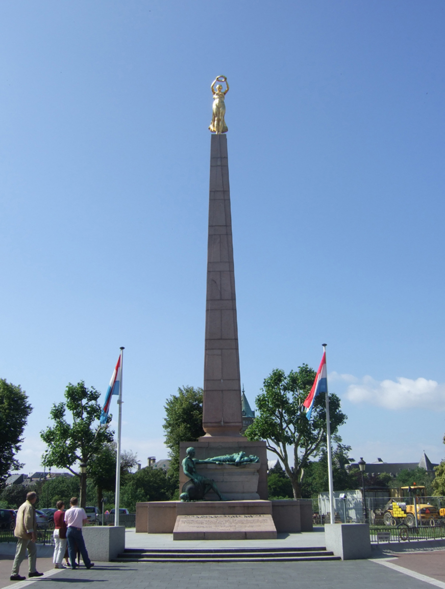 1.	Place de la Constitution (Praça da Constituição)
