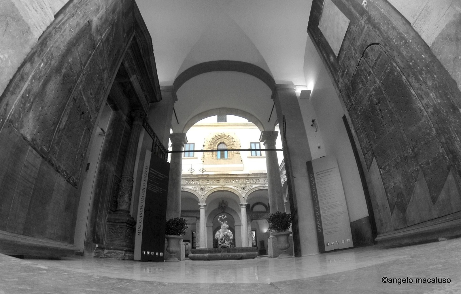 02-Il complesso architettonico