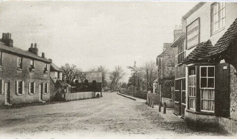 Thorpe: Norlands Lane to the Village