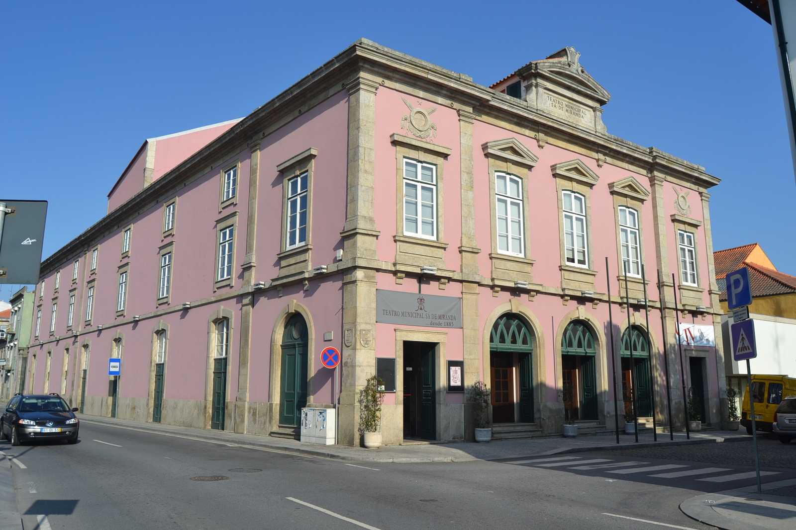 Teatro Municipal Sá de Miranda