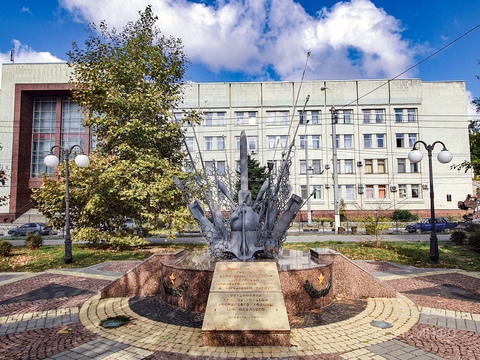 Памятник саперам