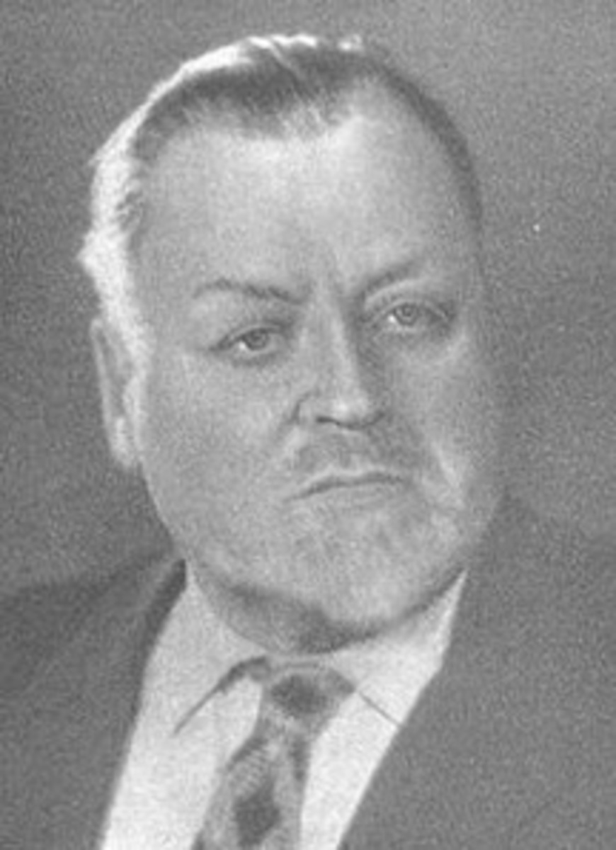 Голубов Сергей Николаевич  (1894- 1962)советский писатель, исторический романист, участник Первой мировой войны.