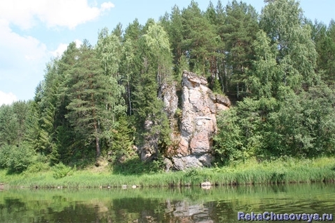 Скала Собачьи Камни
