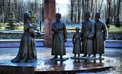 композиция "Послы у императрицы"