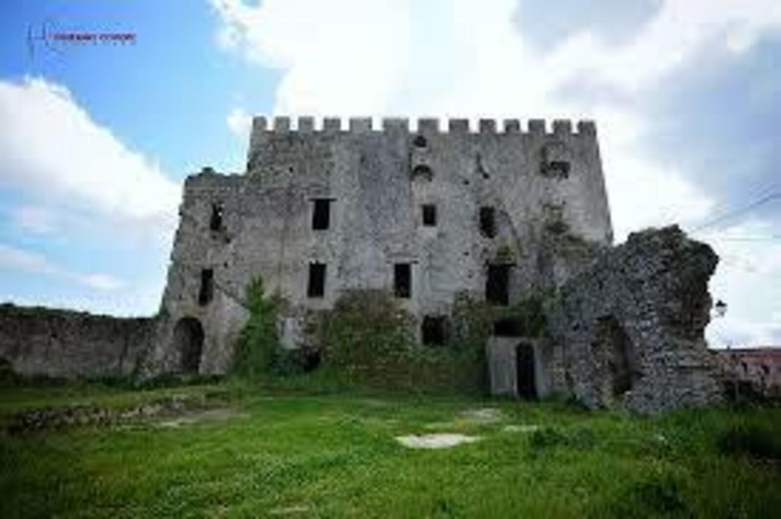Viaggio storico tra borghi e castelli da Sessa Aurunca a Pietramelara - L'ISISS esplora, conosce e valorizza il patrimonio in formato digit@le 2  - Vairano Scalo