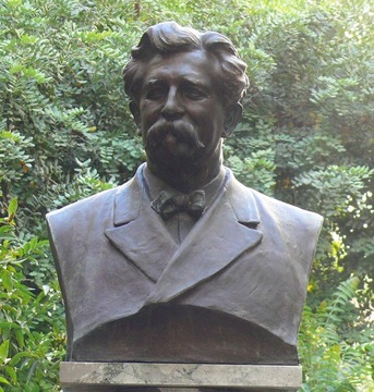 Il busto di Antonino Salinas