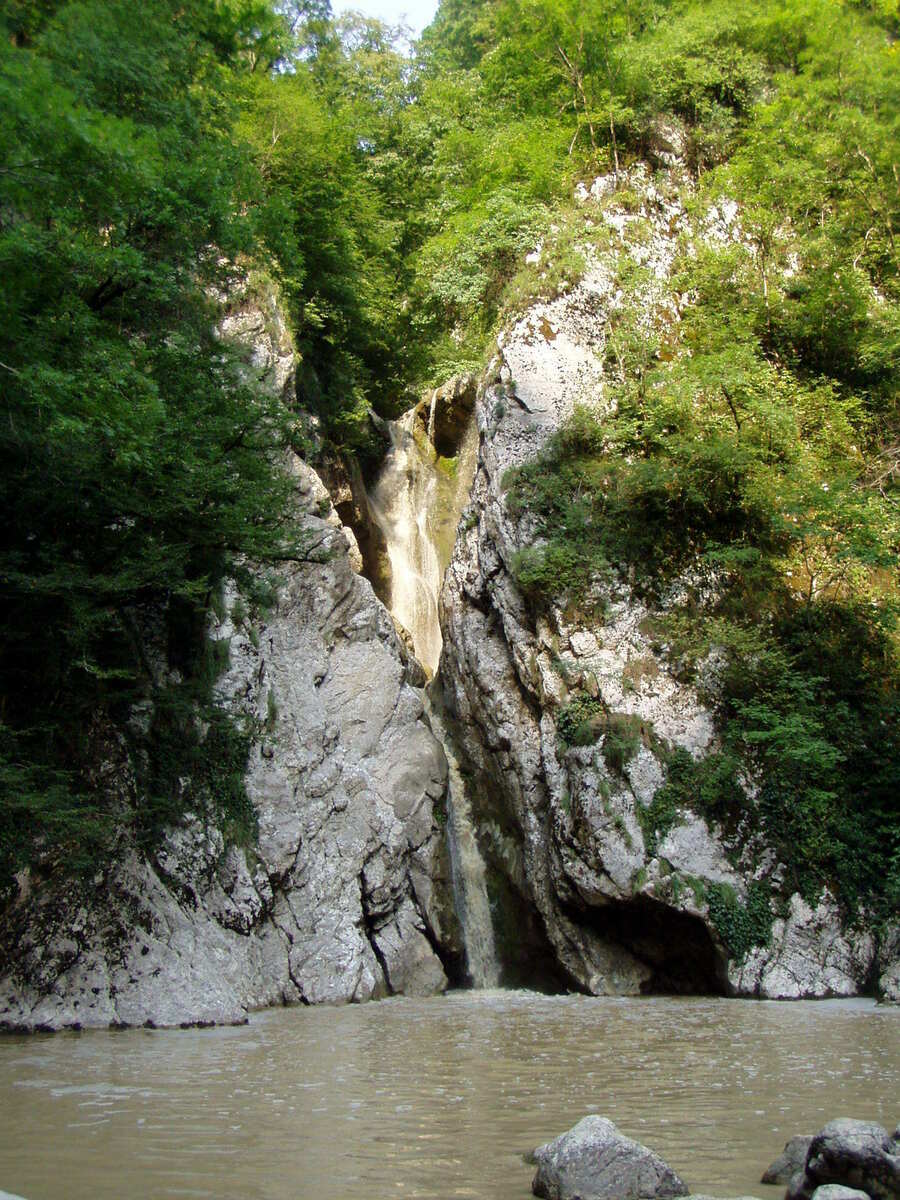 Агурские водопады