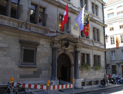 l'Hôtel-de-Ville 