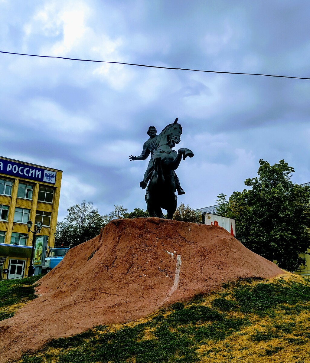 памятник Евпатию Коловрату