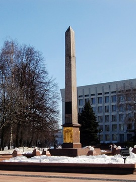 Обелиск в честь Минина и Пожарского