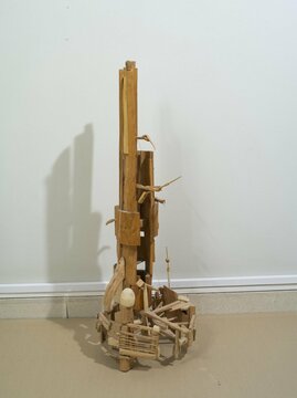 Эдвард Лазиковский. Башня