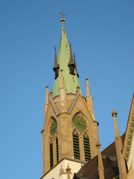 Peter und Paul Kirche, beim Labyrinth