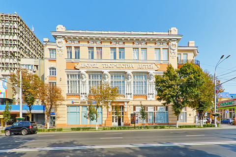 Near Pereulok Semashko Stop