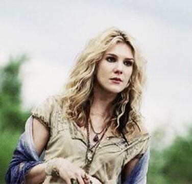 Lily Rabe