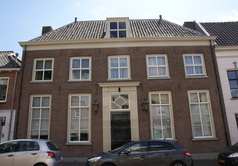 Kerkstraat 25