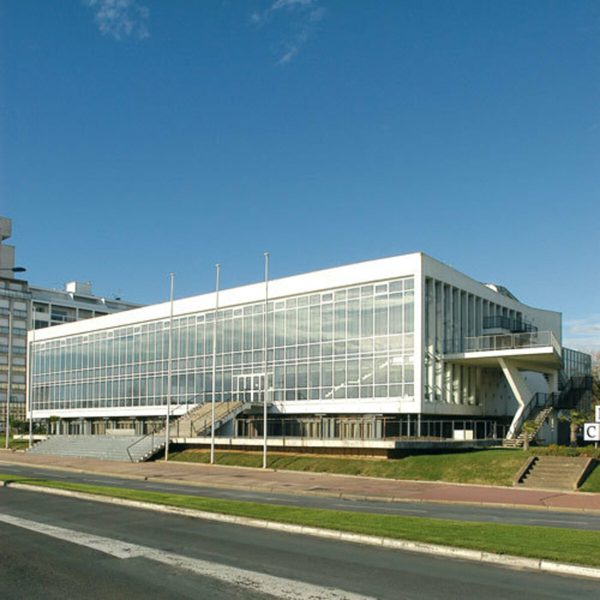 LE PALAIS DES CONGRÈS