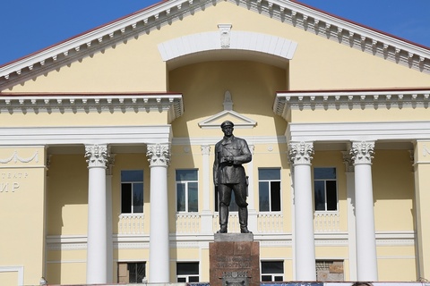 ПАМЯТНИК П.Ф. ВИНОГРАДОВУ