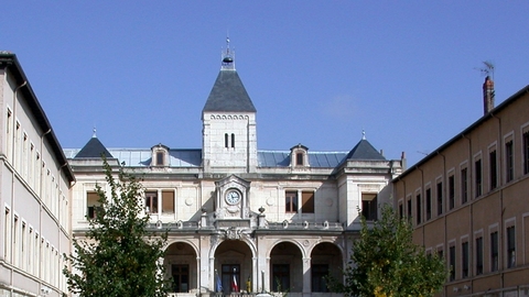 Place François Mitterrand - L'Hôtel de Ville