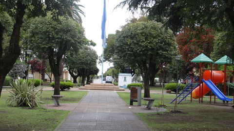 -2- Plaza "9 de Julio"