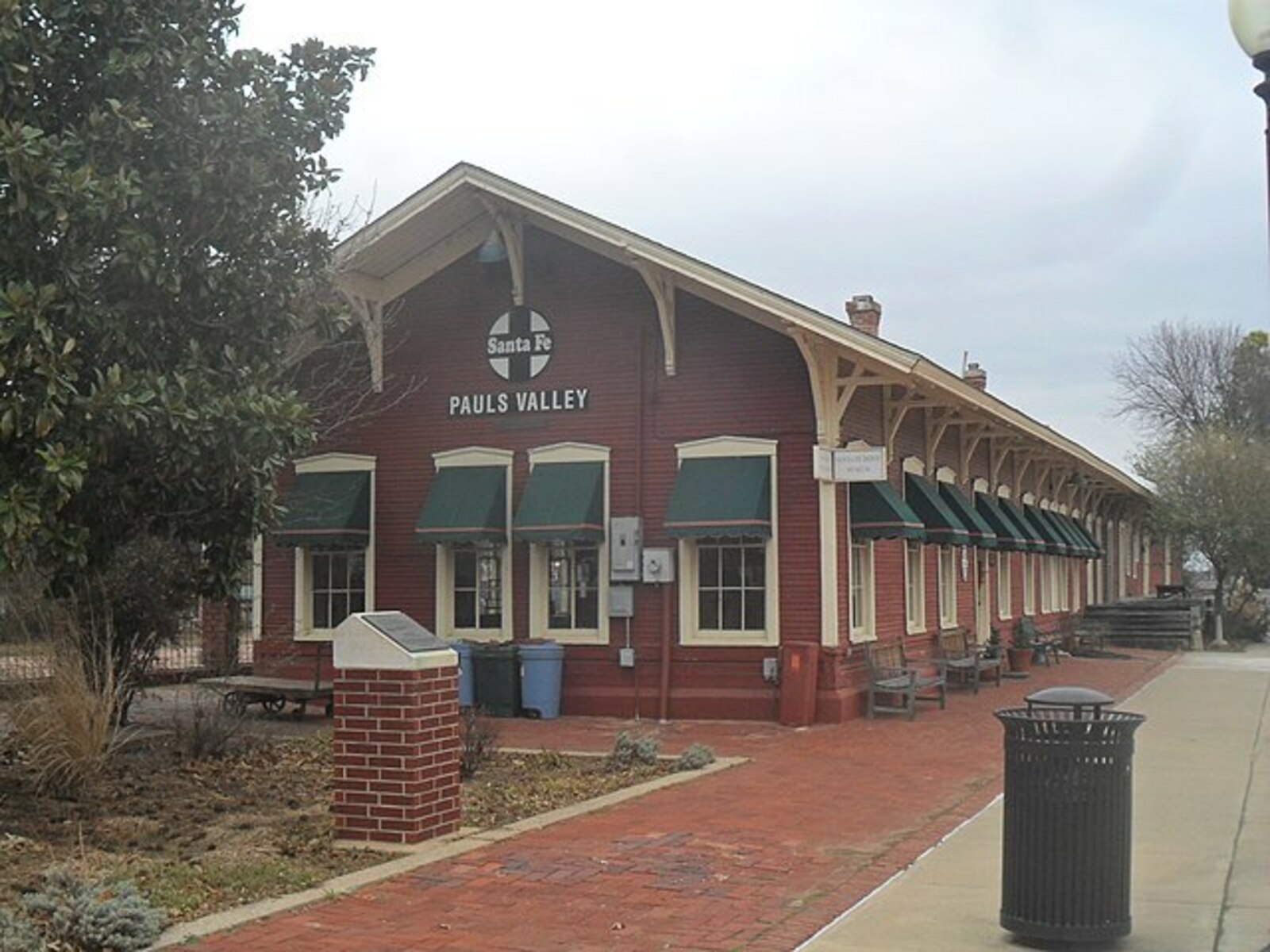 Pauls Valley Santa Fe Depot Museum & Station
