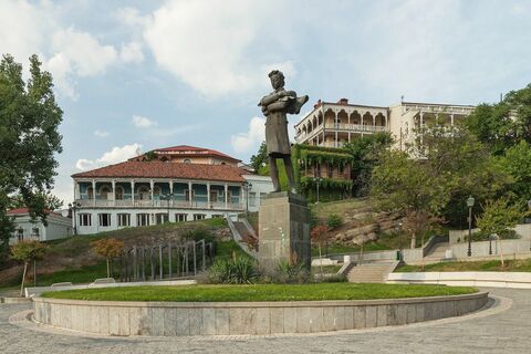 Памятник Бараташвили