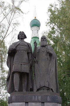 Монумент основателям города