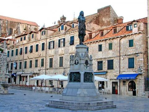 La place Ivan Gundulic