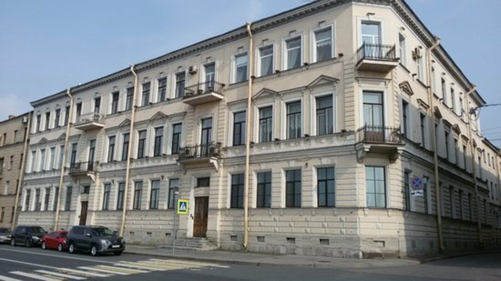 Дом графа Орлова (Английская наб. 20)